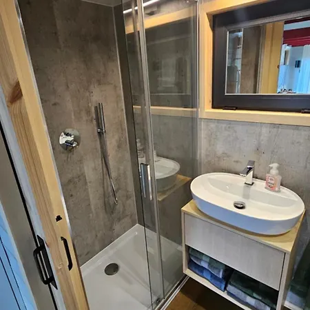Bohnapartments-Hoimbracht Eggenthal-Tiny Houses-Parkplatz-Mit Hund Apartment *