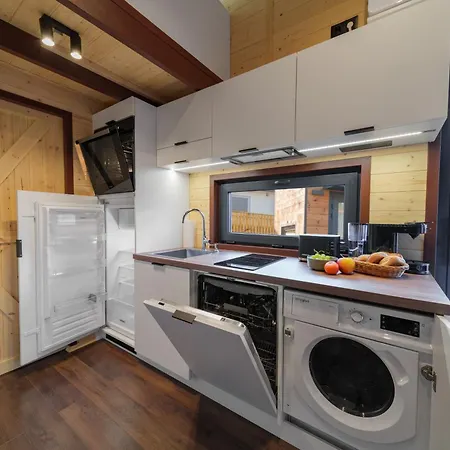 Bohnapartments-Hoimbracht Eggenthal-Tiny Houses-Parkplatz-Mit Hund Apartment